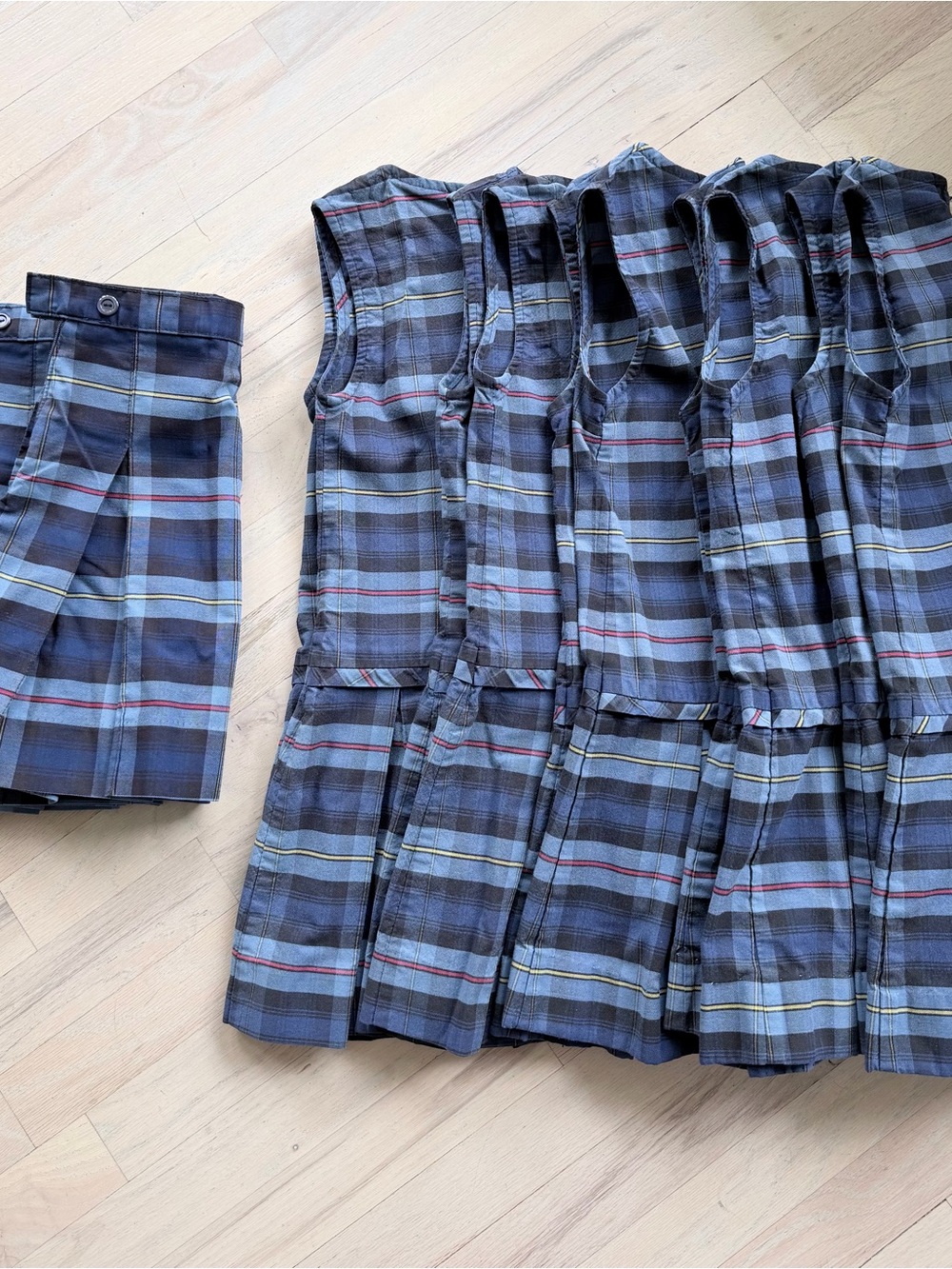 Girls Plaid Sleeveless Drop-Waist Dress in Blue - Picture 5 of 5
